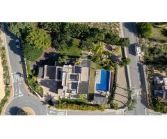 LUJOSA VILLA CON IMPRESIONANTES VISTAS AL MEDITERRÁNEO