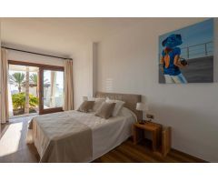 LUJOSA VILLA CON IMPRESIONANTES VISTAS AL MEDITERRÁNEO