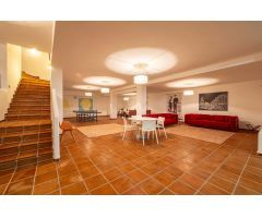 LUJOSA VILLA CON IMPRESIONANTES VISTAS AL MEDITERRÁNEO