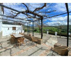Típico cortijo andaluz reformado con encanto, con psiciina y estupendas vistas
