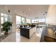 Villa de Lujo en Venta en Playa Paraiso, Santa Cruz de Tenerife