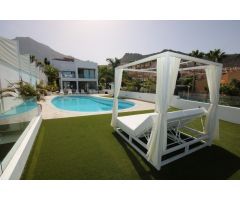 Villa de Lujo en Venta en Fañabé, Santa Cruz de Tenerife