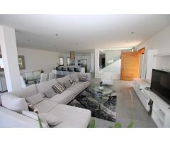 Villa de Lujo en Venta en Fañabé, Santa Cruz de Tenerife