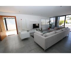 Villa de Lujo en Venta en Fañabé, Santa Cruz de Tenerife