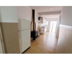 CASA DE PUEBLO CON PATIO INTERIOR Y ENCANTO HISTÓRICO – CHIVA!