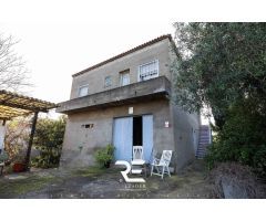 MAGNIFICA CASA CON TERRENO EN EL ENTORNO NATURAL DE LA PLANA !!