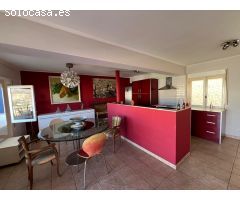 CONFORT Y ESPACIO EN UN ENTORNO PRIVILEGIADO CON TERRAZA Y VISTAS AL MAR