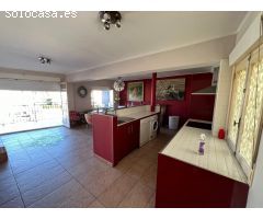 CONFORT Y ESPACIO EN UN ENTORNO PRIVILEGIADO CON TERRAZA Y VISTAS AL MAR