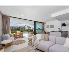 ÁTICO EN MAR DE CRISTAL CON TERRAZA DE 74 m2 Y PISCINA COMUNITARIA !!