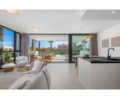 ÁTICO EN MAR DE CRISTAL CON TERRAZA DE 74 m2 Y PISCINA COMUNITARIA !!