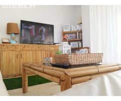 LUMINOSO PISO CON TERRAZA Y PISCINA EN BENICASIM – ¡LISTO PARA ENTRAR A VIVIR!