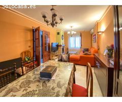 Vivienda adosada en Albolote, muy bien ubicada y situada a pocos metros de la parada de metro.