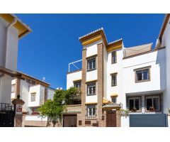 CASA PAREADA EN GRANADA
