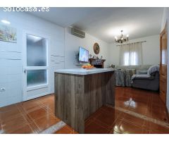 Venta de Casa en Santa Fe: Espaciosa y Versátil
