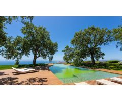 Villa de Lujo en Venta en Fuengirola, Málaga