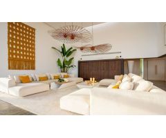 Villa de Lujo en Venta en Fuengirola, Málaga