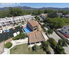 Villa de Lujo en Venta en Empuriabrava, Girona