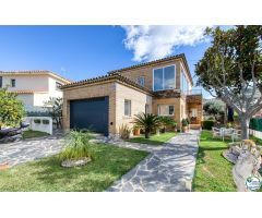Chalet en Venta en Roses, Girona