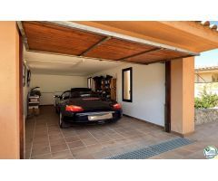 Chalet en Venta en Palau-saverdera, Girona