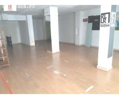 MONTIJO, ALQUILER LOCAL COMERCIAL 107 M2 + SOTANO DE 107 M2, ESCAPARATE AMPLIO Y LUMINOSO, ZONA PASO
