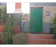 MONTIJO, CHALET EN LA CENTINELA, AMPLIA PARCELA