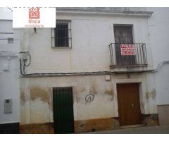 MONTIJO, VENTA CASA PARA REFORMAR, AMPLIA Y CERCA DEL CENTRO