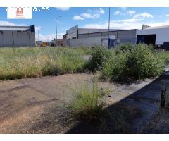 MONTIJO, ALQUILER NAVE INDUSTRIAL 1.000 M2 + 2.000 M2 PATIO, OFICINA Y BAÑOS