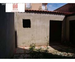 MONTIJO, VENTA VIVIENDA PLANTA BAJA SEMIREFORMADA, ZONA CENTRO.