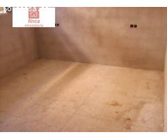 MONTIJO, VENTA VIVIENDA PLANTA BAJA SEMIREFORMADA, ZONA CENTRO.