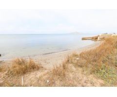 La Manga parcela frente al mar con playa privada