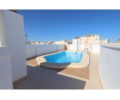 Torrevieja – Acogedor Apartamento con Piscina Comunitaria, Garaje y Trastero