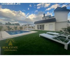 Villa de Lujo en Venta en Polop de la Marina, Alicante