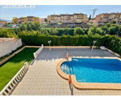 Chalet en Venta en la Nucia, Alicante