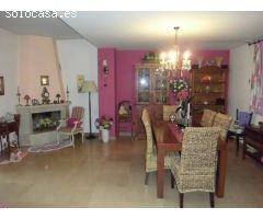 CHALET INDEPENDIENTE EN VENTA EN URB. LA ALCAYNA, AMPLIO, LUMINOSO Y EN PERFECTO ESTADO