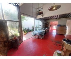 CASA DE PUEBLO TIPO LOFT EN VENTA EN EL PUNTAL, LUMINOSA, CON PATIO Y EN PERFECTO ESTADO