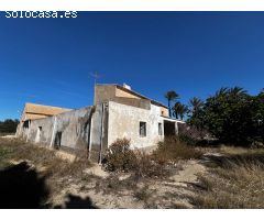 Casa de campo para reformar en la urbanización Torreazul, Elche.