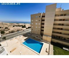 Apartamento con piscina y vistas al mar en Arenales del Sol, Elche.