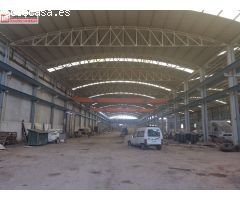 SE VENDE NAVE INDUSTRIAL CON CAMPA EN SESEÑA.