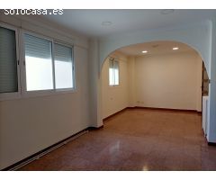 Piso en Alquiler en Valencia de las Torres, Valencia