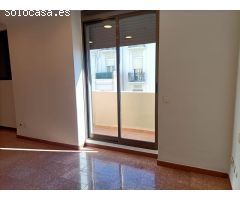 Piso en Alquiler en Valencia de las Torres, Valencia