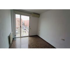 Apartamento en Alquiler en Valencia de las Torres, Valencia