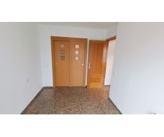 Apartamento en Alquiler en Valencia de las Torres, Valencia