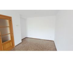 Apartamento en Alquiler en Valencia de las Torres, Valencia