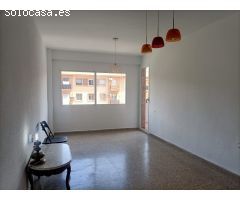Piso en Alquiler en Valencia de las Torres, Valencia