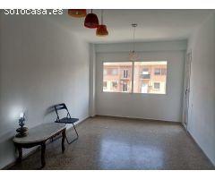 Piso en Alquiler en Valencia de las Torres, Valencia