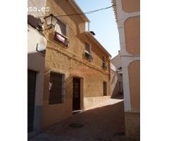 Se vende casa en Lietor