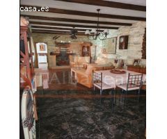 ESPECTACULAR CHALET EN PARCELA EN URBANIZACION LA HUMOSA