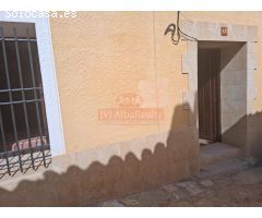 PRECIOSA CASA EN VENTA EN CASCO ANTIGUO CHINCHILLA