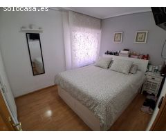 AMPLIA VIVIENDA CON CINCO DORMITORIOS Y GARAJE EN FATIMA-FERIA