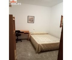 AMPLIA PLANTA BAJA ALQUILADA A ESTUDIANTES